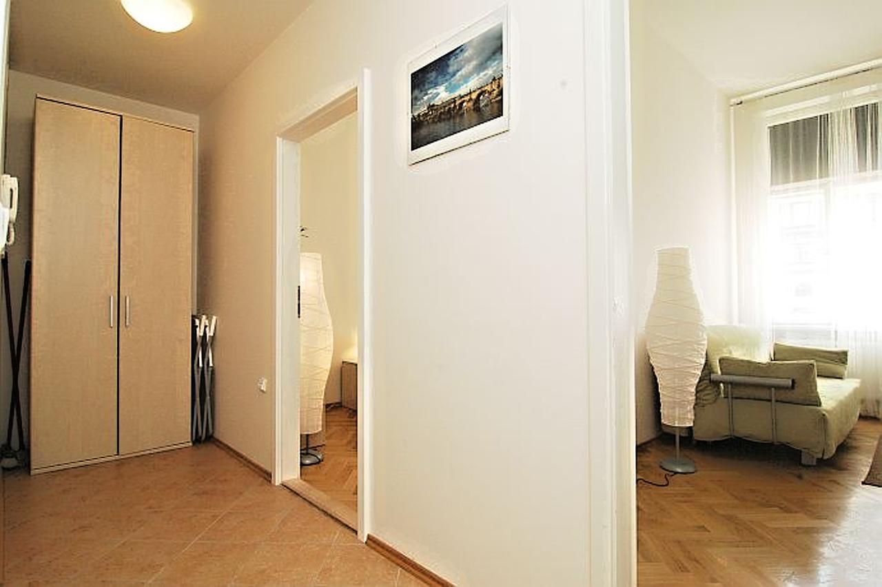 Residence Kostnicke Square ปราก ภายนอก รูปภาพ