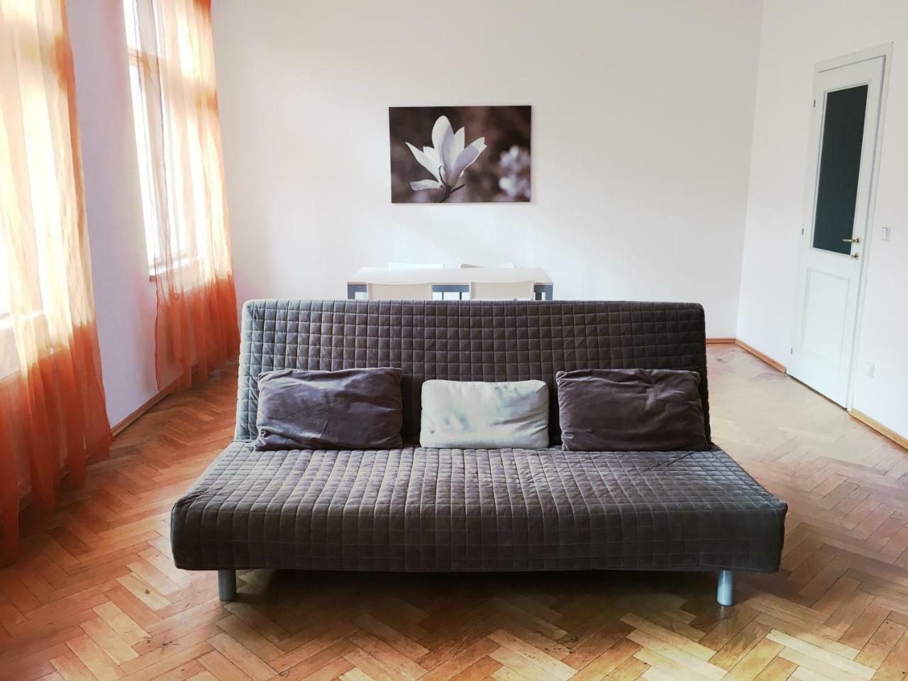 Residence Kostnicke Square ปราก ภายนอก รูปภาพ